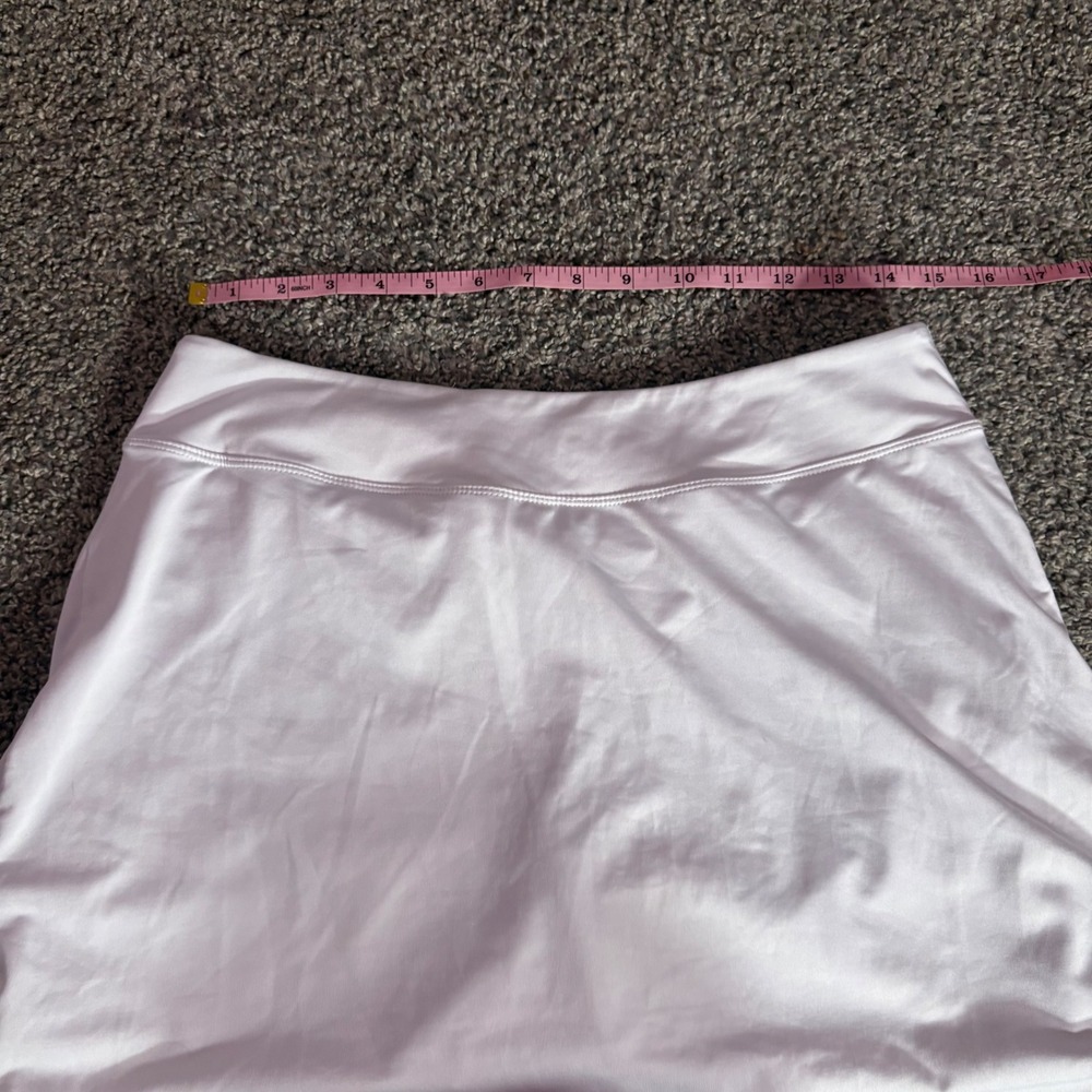 Athletic White Pleated Back Performance Golf Tenn… - image 8